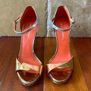 Via Spiga Tri colored Heels